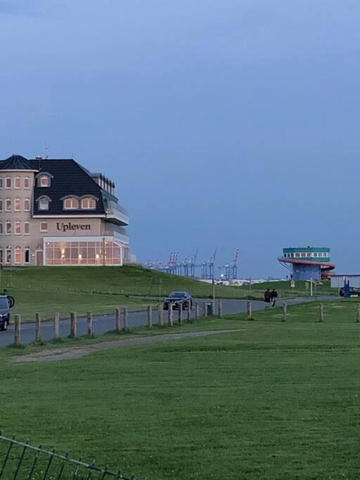 Wohnung "Strandturm" In Wremen Am Deich Extérieur photo
